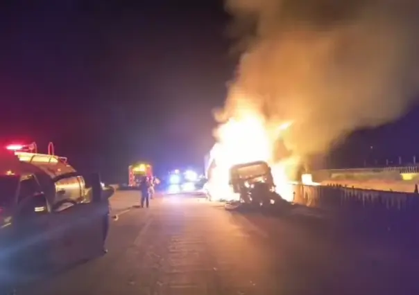 Caos vial en México-Puebla: accidente de tráiler bloquea carriles hacia CDMX