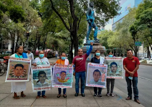 Caso Ayotzinapa: Claudia Sheinbaum revelará nuevas líneas de investigación, aclara Vidulfo Rosales