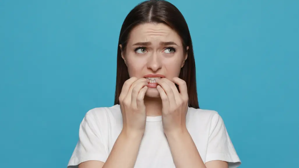 Cómo afecta comerse las uñas a la salud y la mente, según la psicología