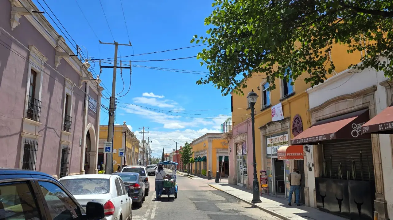 Foto: Gerardo Lares | Conoce la calle de Durango que mide cerca de 4 kilómetros y conecta del centro a la salida a Mezquital.