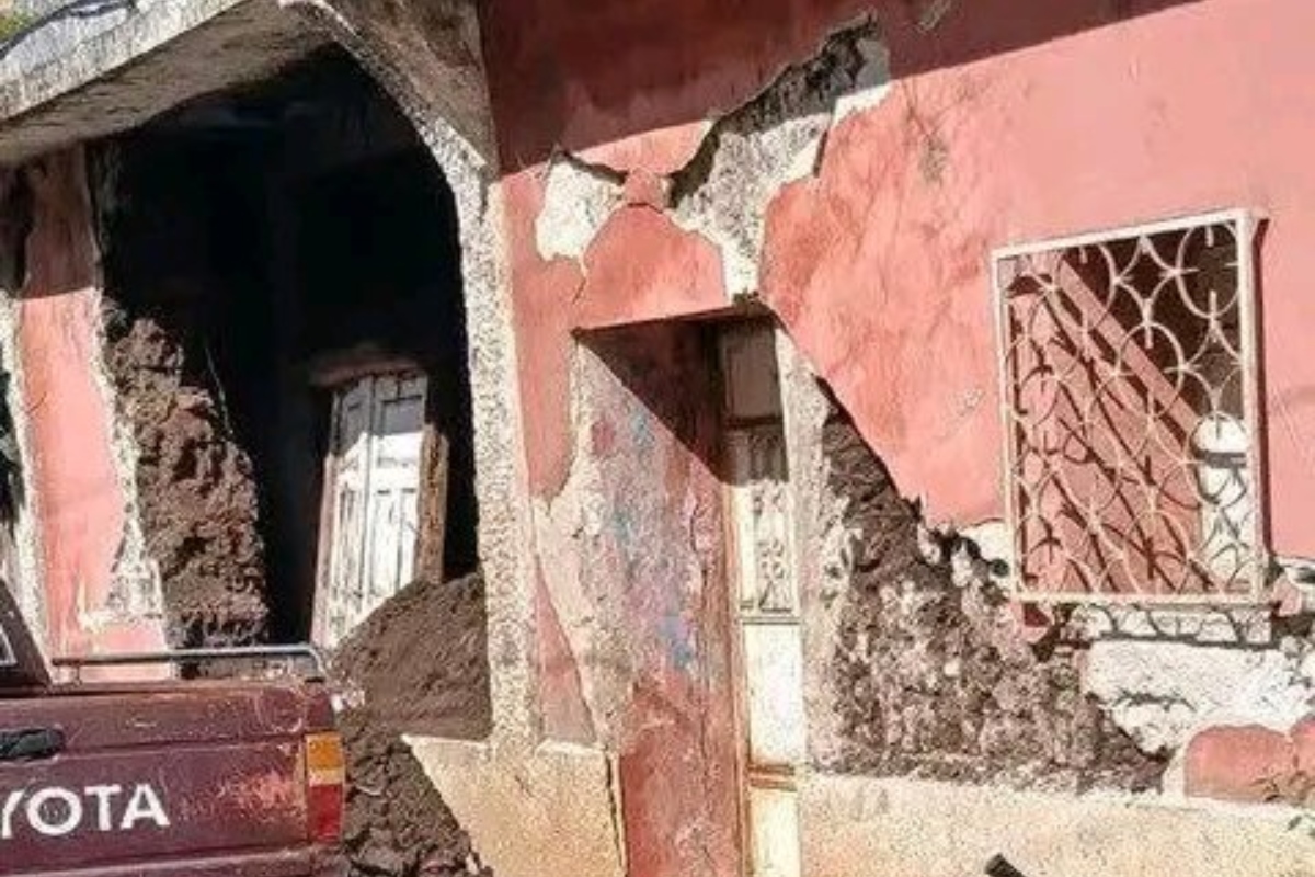 El temblor provocó derrumbes El temblor provocó derrumbes