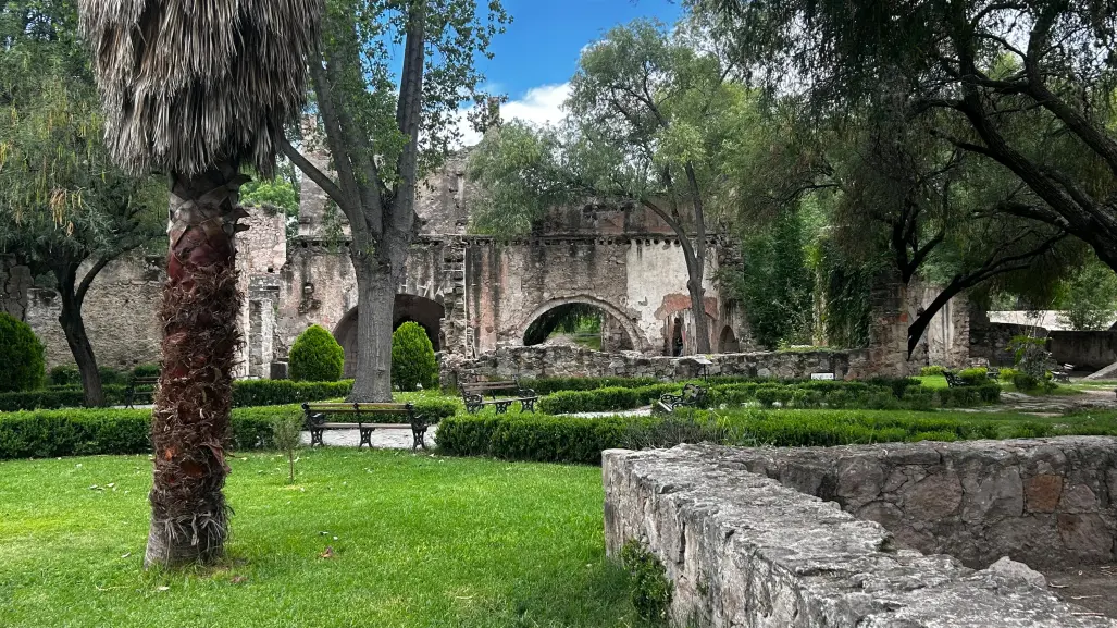 El pueblo de Durango al que los turistas visitan por su hacienda y su increíble parque