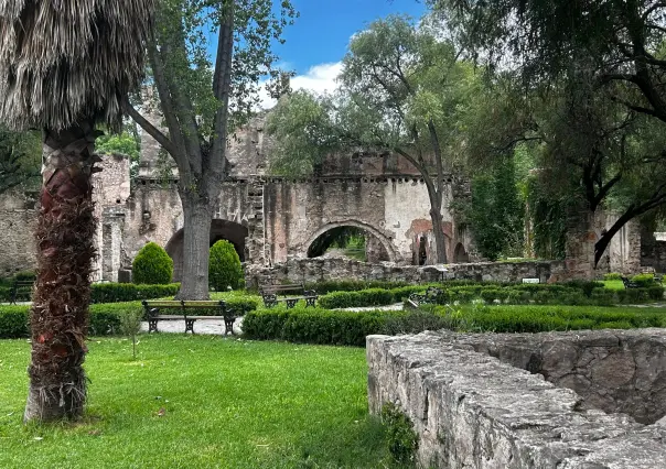 El pueblo de Durango al que los turistas visitan por su hacienda y su increíble parque