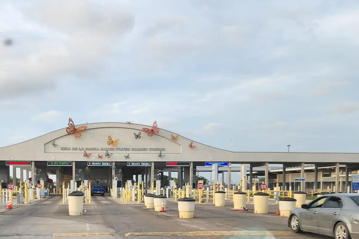 Actualización cada hora del flujo vehicular en los puentes internacionales de Reynosa para cruzar a los Estados Unidos.