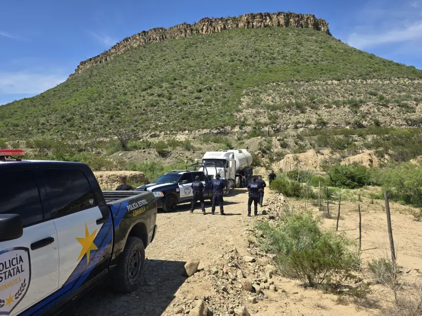 Aseguran 44 mil litros de combustible en la carretera antigua Monclova-Saltillo / Foto: Policía Estatal de Coahuila