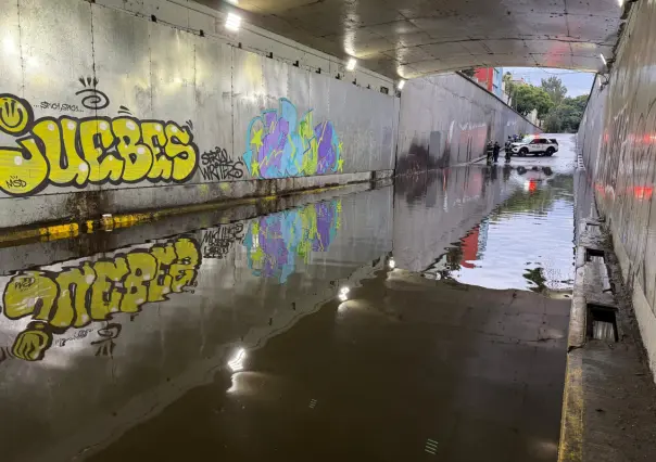 Colapsa Calzada Tlalpan: fuerte inundación provoca cierre total en Benito Juárez