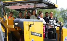 ¡Adiós baches! Más de 10 municipios del Edomex tendrán nueva maquinaria para rehabilitar calles