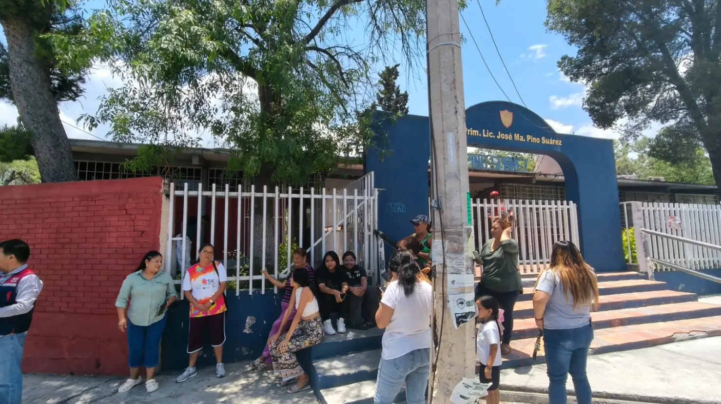 La SEDU recomienda esperar las indicaciones específicas del plantel antes de realizar compras mayores. /Foto: Marco Juárez/ Archivo