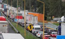 Bloquean autopista México-Puebla para denunciar malos tratos en penales del Edomex