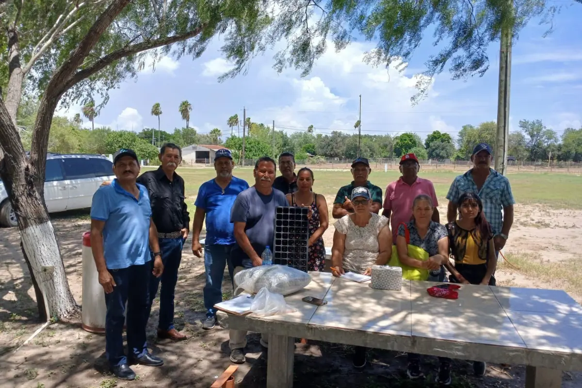 Entrega de semilla de cempasúchil en comunidades rurales de Reynosa | Foto: FB