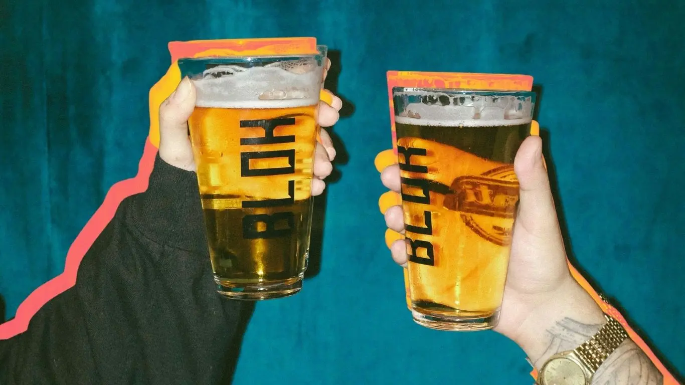 ¿Quieres descubrir tres cervezas artesanales de Yucatán?. Foto: Unsplas / Adity C. / Canva