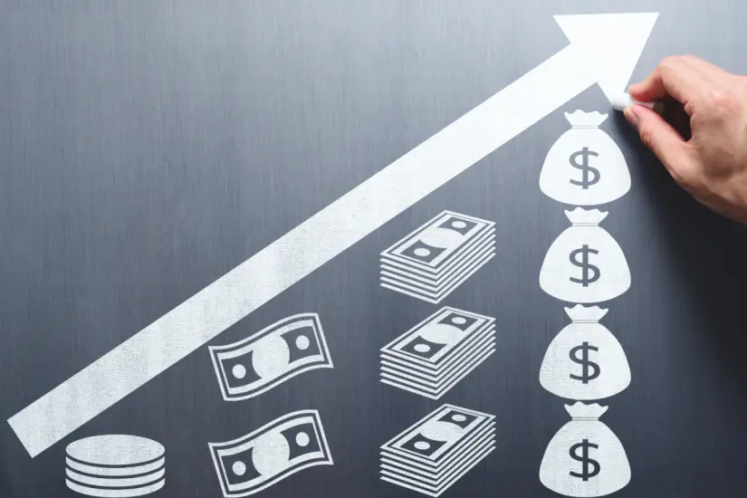 En este año 2025, es fundamental comparar Afores según rendimiento y comisiones para optimizar tu ahorro de pensión. Foto: Canva