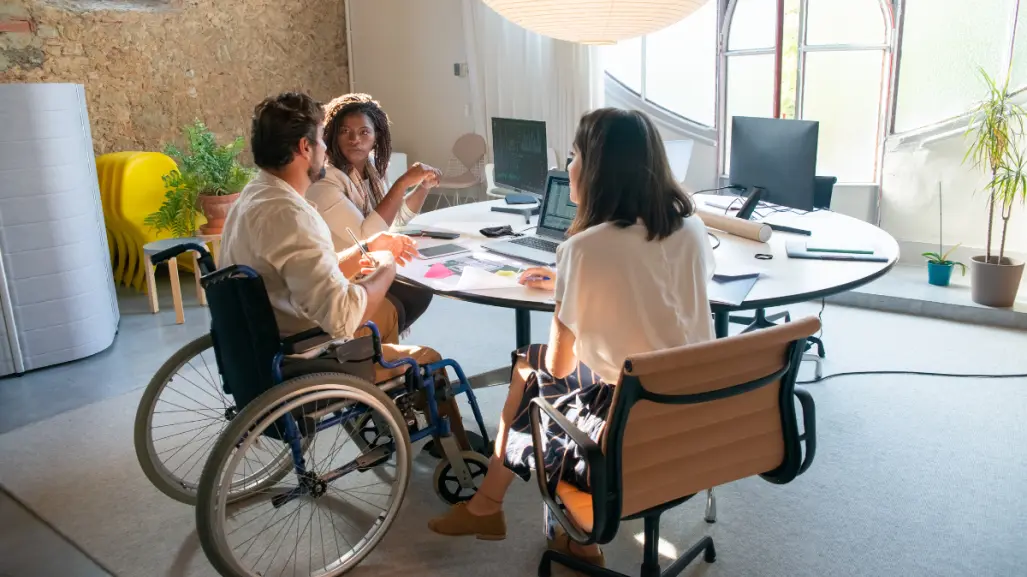 ¿Cuál es la situación laboral de las personas con discapacidad en Nuevo León?