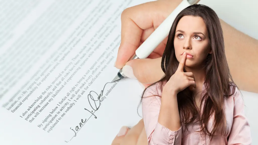 ¿Firmas solo con tus iniciales? Esto revela de tu personalidad, según la grafología