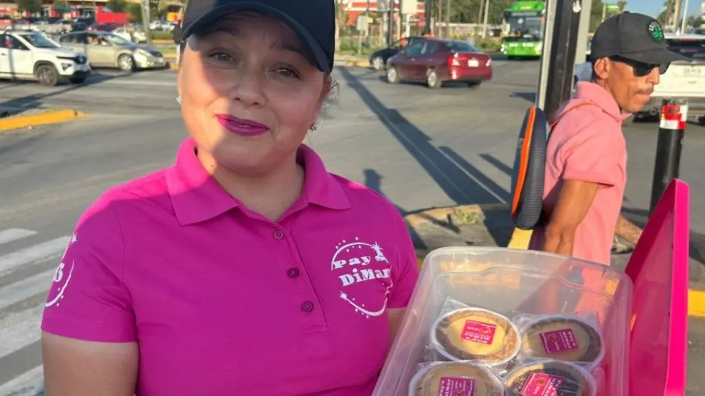 Madre emprendedora transforma un crucero de Juárez en su espacio de lucha diaria