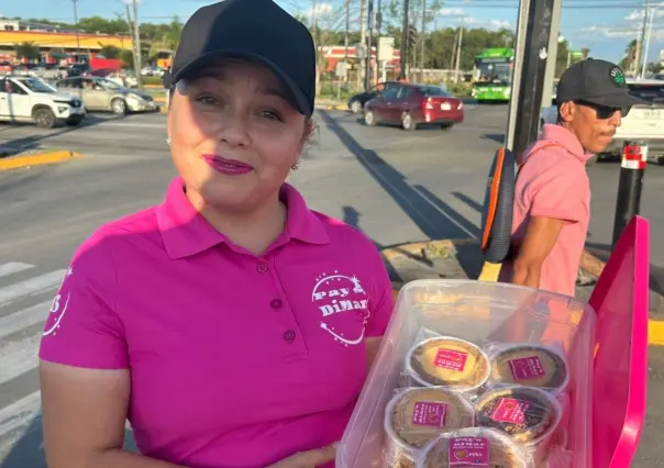 Madre emprendedora transforma un crucero de Juárez en su espacio de lucha diaria