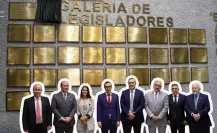 Rinde Congreso de Nuevo León homenaje a diputados constituyentes