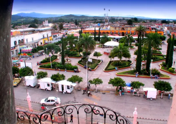 Esta es la carretera que te lleva de Edomex a un pueblo de Jalisco que es un paraíso natural