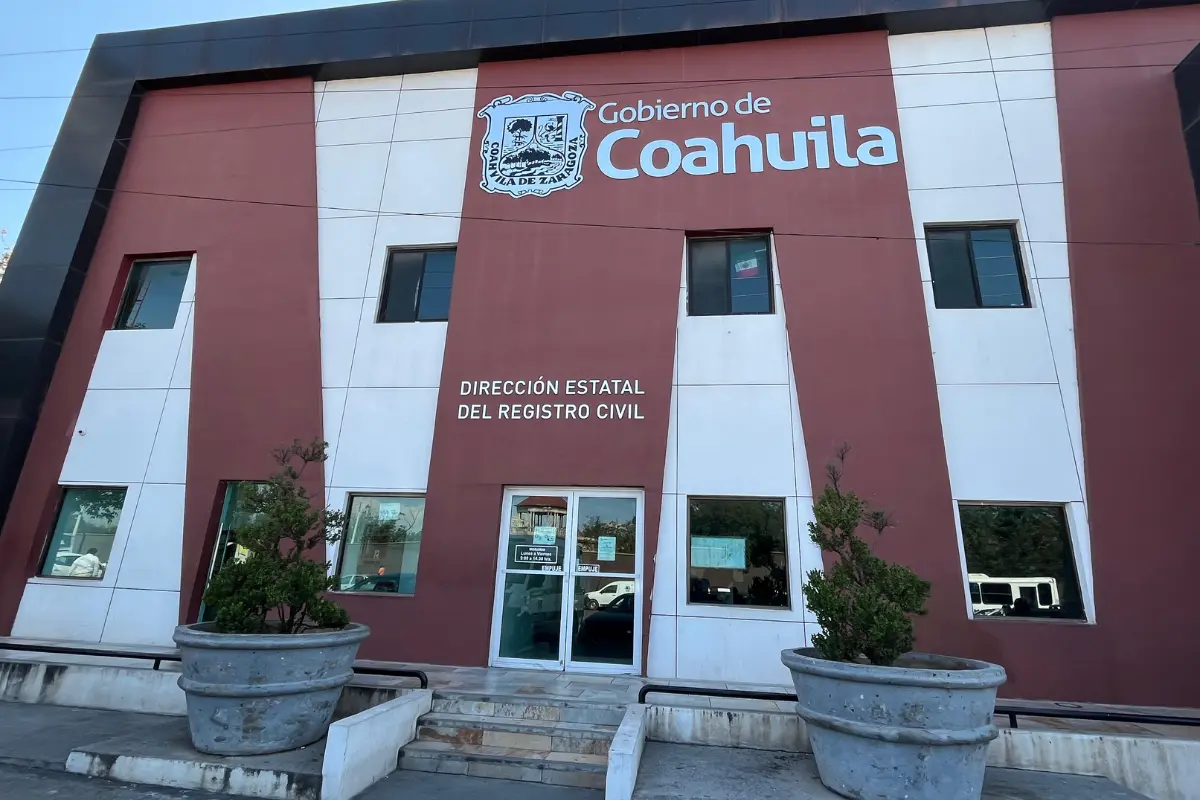 En Coahuila, este trámite se realiza en las oficinas del Registro Civil y en brigadas itinerantes, sin costo para la población./Foto: Leslie Delgado