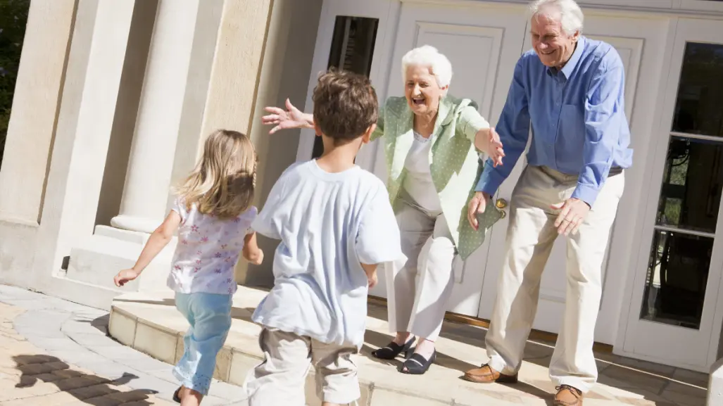 Día del Abuelo: ¿Cuál es el mejor regalo según la IA?