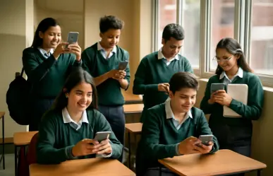 Congreso de CDMX busca regular uso de celulares en las escuelas