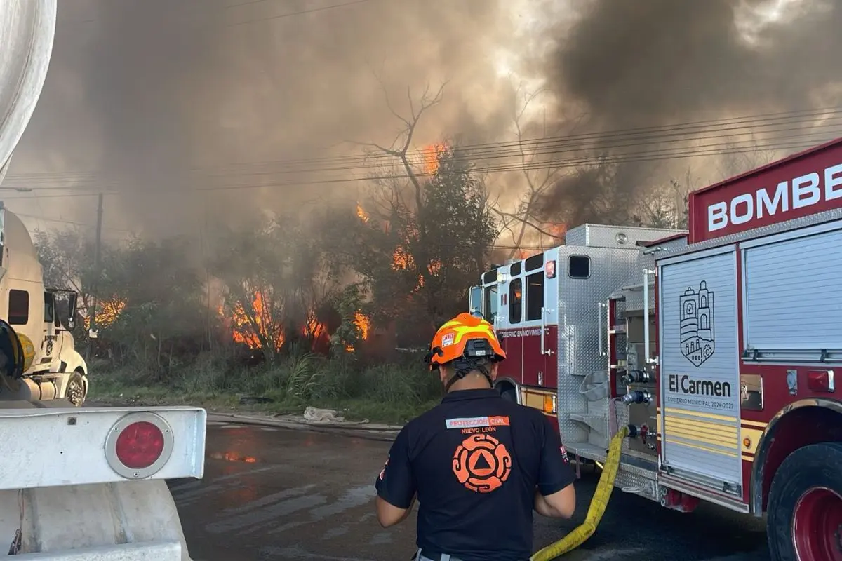 Incendio en corralón. Foto: PCNL