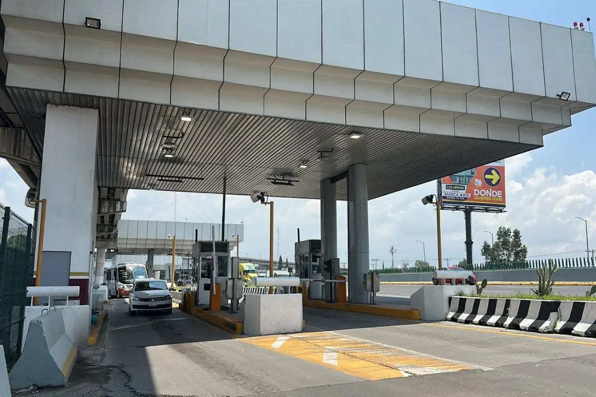 Caseta de la autopista México - Puebla. Foto: Manuel López