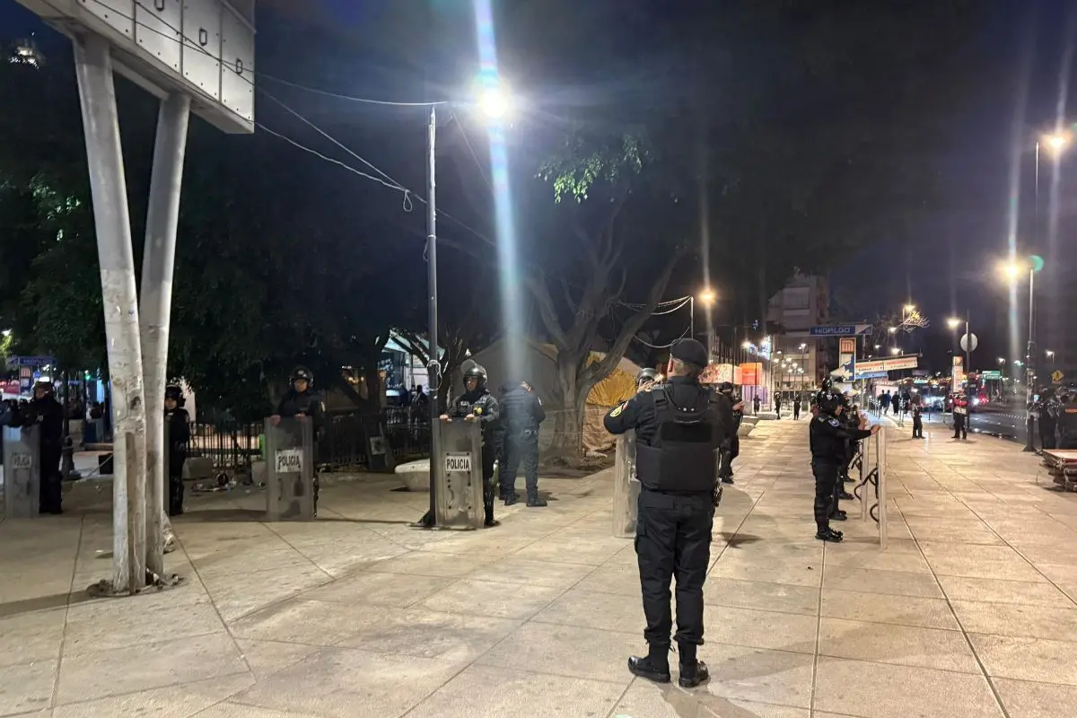 Operativo para reubica campamento 4/20 en CDMX. Foto: Ramón Ramírez