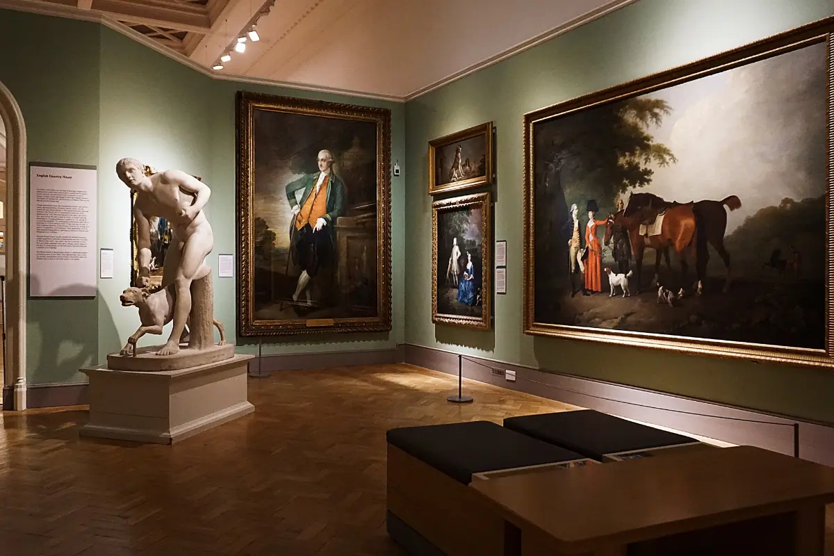 Interior de un museo en cualquier parte del mundo. Foto: Canva