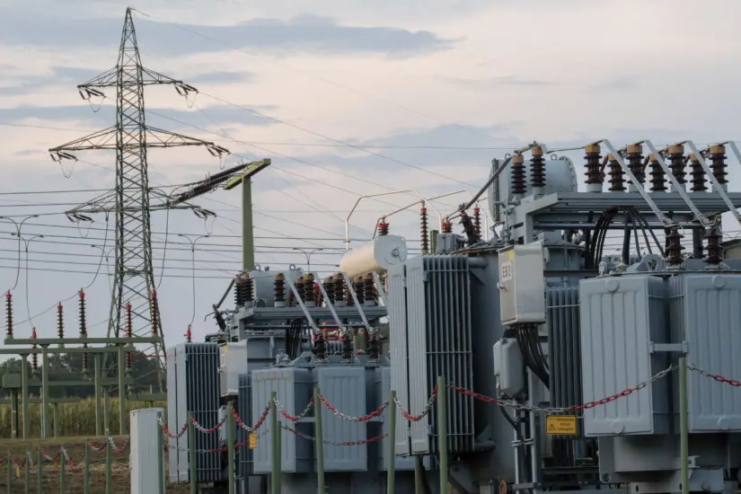 La problemática radica en los sistemas de transmisión y distribución, según las autoridades. Foto: Canva