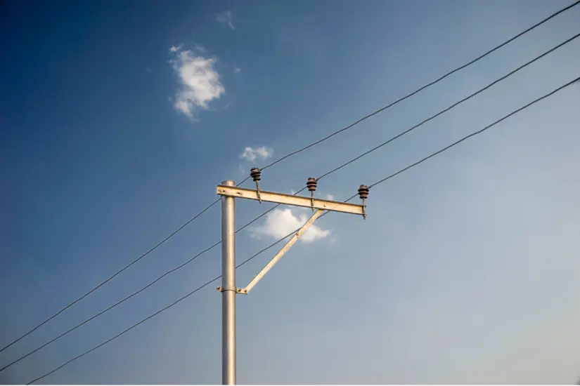 Diversos municipios de Tamaulipas han sufrido apagones durante la temporada de altas temperaturas. Foto: Canva