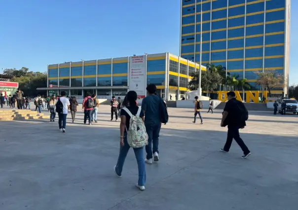 Regresan a clases más de 220 mil alumnos de preparatoria y educación superior en Nuevo León