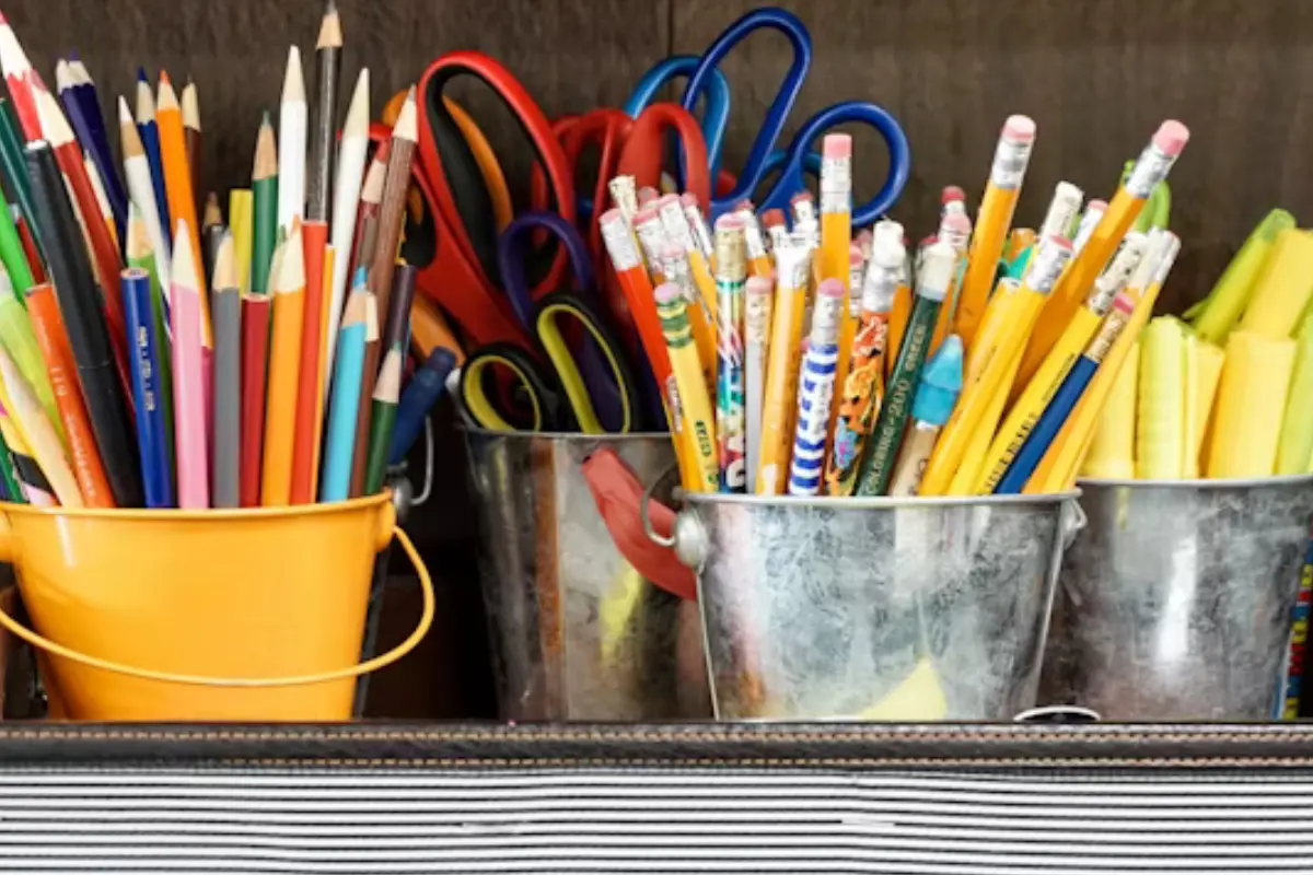 Encuentra descuentos y ofertas en el Bazar Escolar Altamira 2025 para el regreso a clases. Economiza en útiles escolares y apoya la economía familiar
