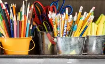 En este bazar de Altamira puedes encontrar útiles escolares a precios accesibles