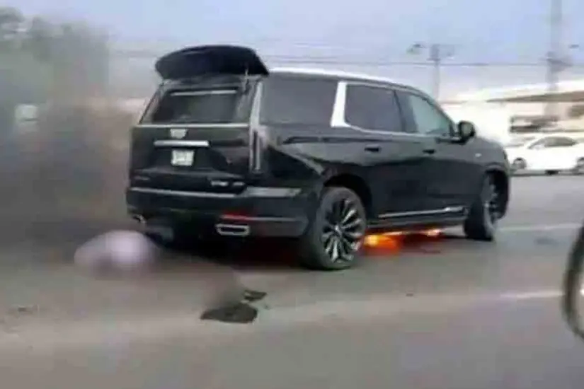 Ernesto Cuitláhuac viajaba en una camioneta Cadillac Escalade negra, sin seguridad | Foto: FB