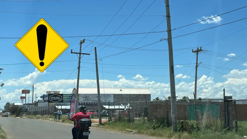 ¿Qué dependencia de Durango debe encargarse de los postes a punto de caer?