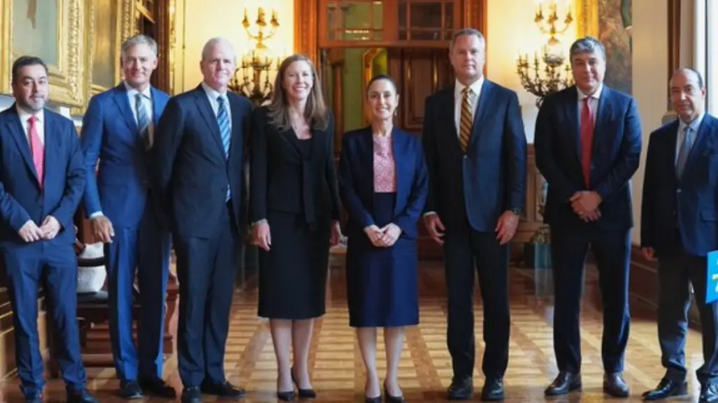 Claudia Sheinbaum se reúne con directivos de Walmart en Palacio Nacional