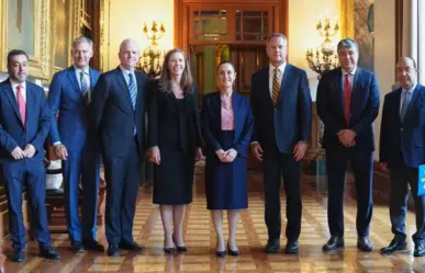 Claudia Sheinbaum se reúne con directivos de Walmart en Palacio Nacional