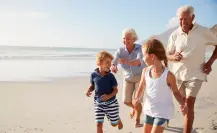 Día del Abuelo 2025: 3 playas perfectas para celebrarlo, según la inteligencia artificial