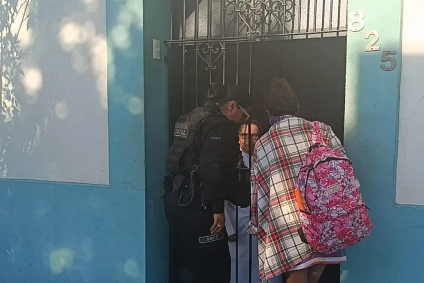 La mujer deportada fue identificada como María. Foto: Victoria Jiménez