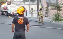 Incendio en edificio abandonado despierta alarma en el Centro de Monterrey