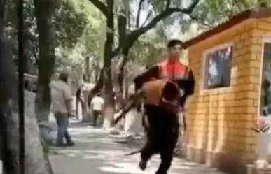 Mujer cae 8 metros en cripta de panteón en CDMX y termina con grave traumatismo