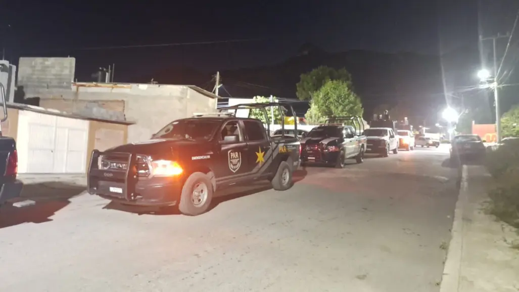 Aseguran 28 kilos de mariguana y aves exóticas en cateo en Saltillo