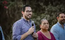 David de la Peña inicia pavimentación histórica en el Camino a Santa Tais en Santiago