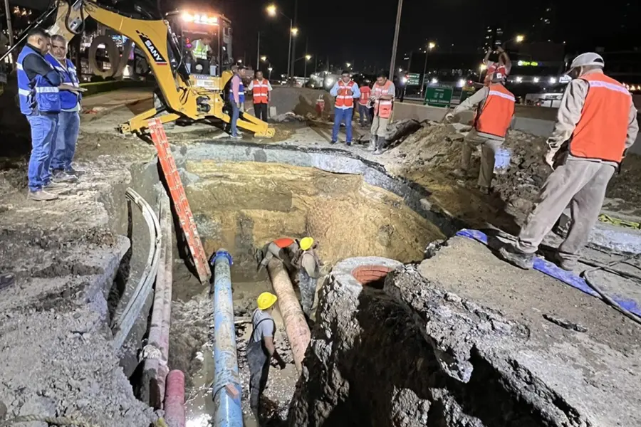 ¿Hasta cuándo seguirá cerrada la lateral de la avenida Lázaro Cárdenas en Valle Oriente?