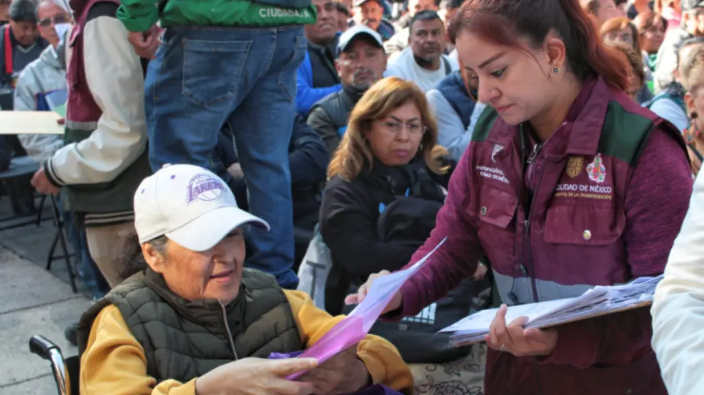 Solo en CDMX dan 2 mil pesos bimestrales a mayores de 57 años y aquí te decimos cómo inscribirte