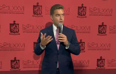 Jesús Elizondo exhorta a garantizar descuentos en trasporte público a estudiantes en Nuevo León