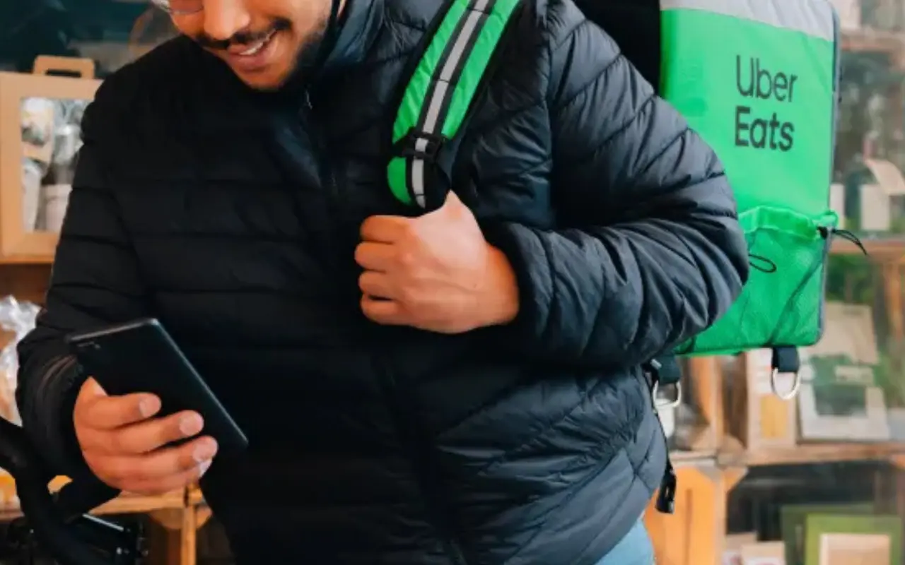 Repartidor de Uber Eats. Foto: Uber