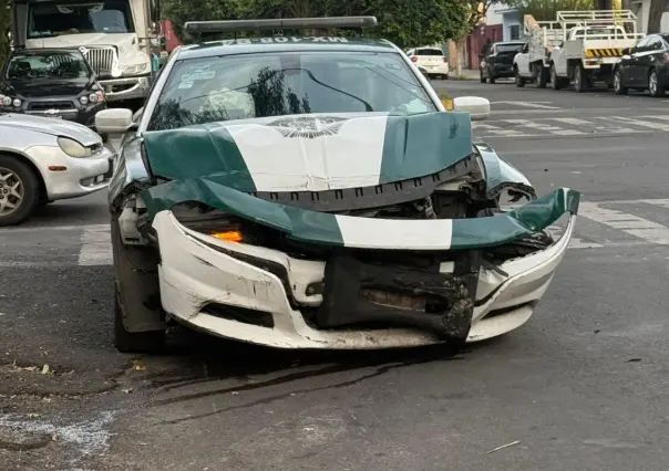 ¡Fuera de combate! Patrulla de la SSC choca en Azcapotzalco por exceso de velocidad