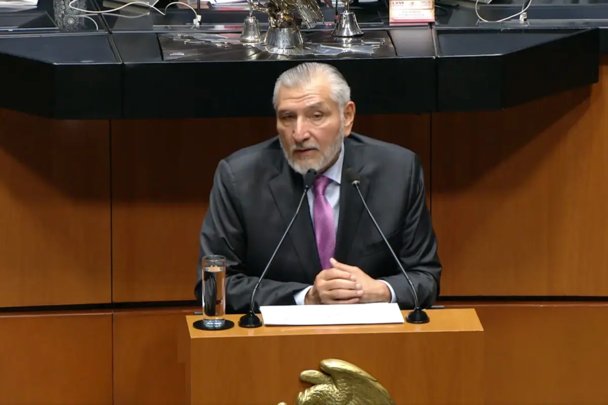 Adán Augusto López en la tribuna del Senado de la República Foto: X(Twitter) @senadomexicano